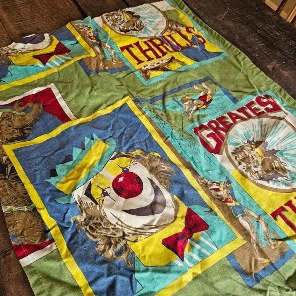 MCM Vintage Circus Valance Curtain Panel Greatest Thrill Clown Elephant Ruffle